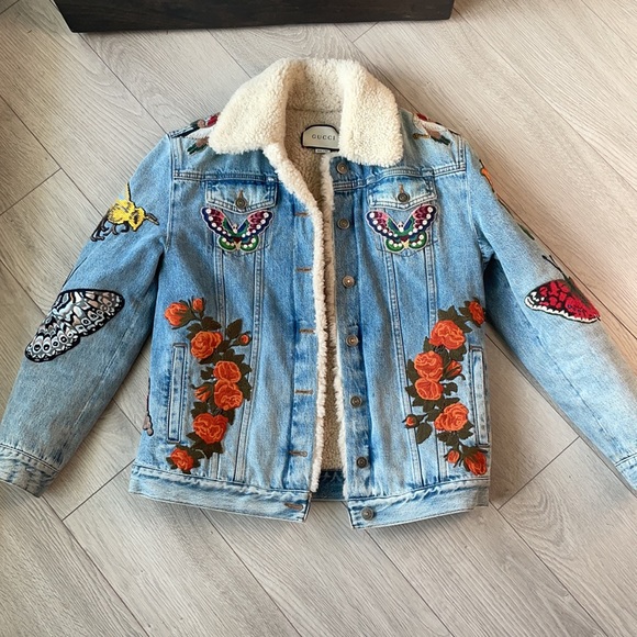 One of a kind Gucci Embroidered Denim Jacket with Real Lamb Shearling - Picture 4 of 5
